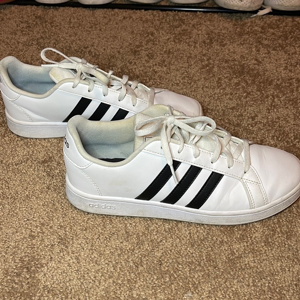 Adidas. White w black stripes men size 6